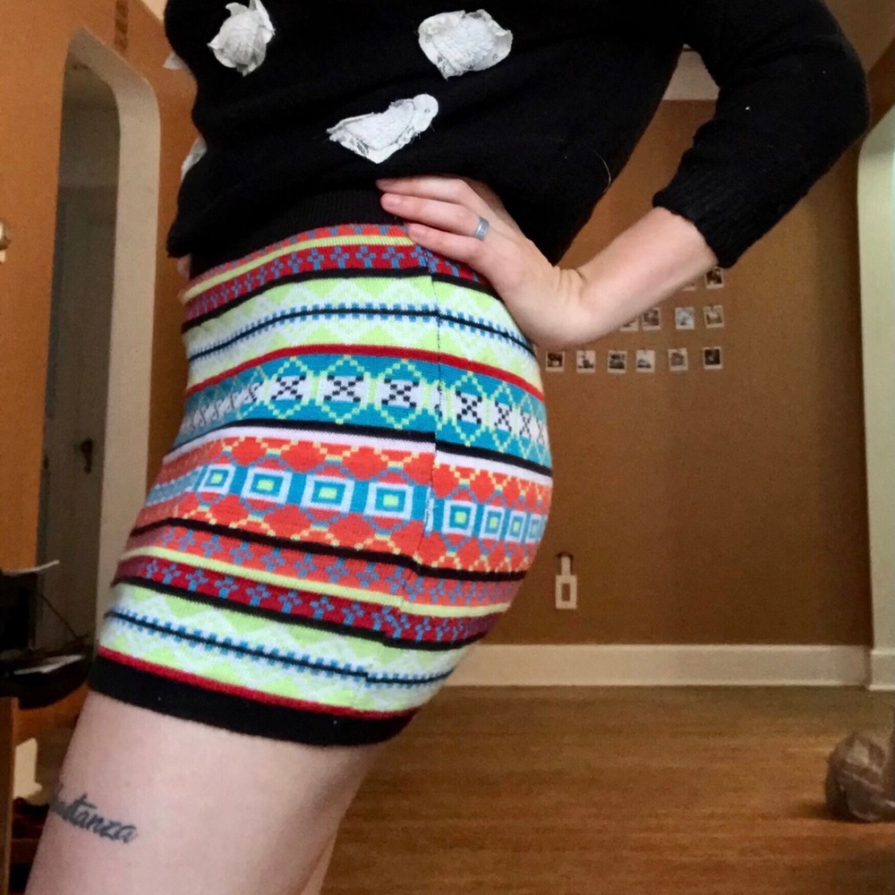 PLANET GOLD bold thread Gypsy short pencil skirt